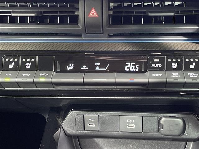 Toyota PRIUS 2024 8236847-2