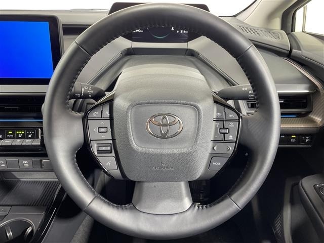 Toyota PRIUS 2024 8236847-9