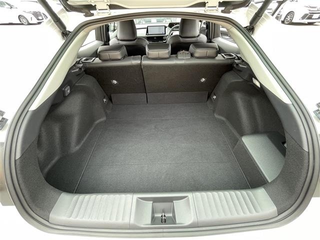 Toyota PRIUS 2025 8236851-10