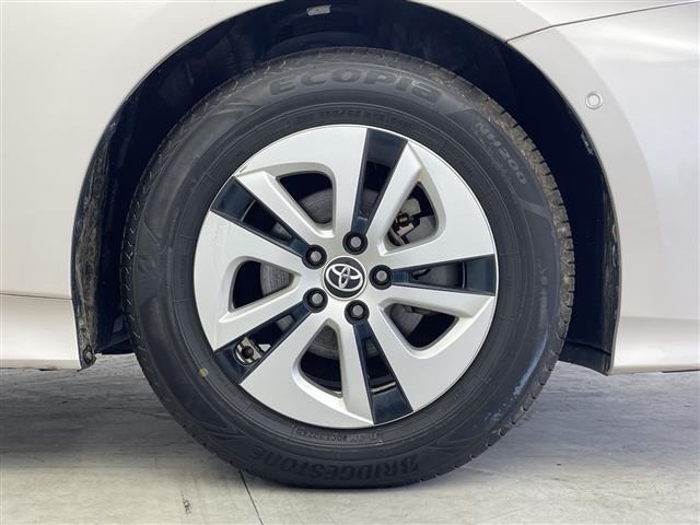 Toyota PRIUS 2016 8236852-13