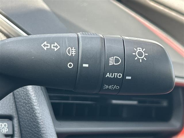 Toyota PRIUS 2024 8236856-1