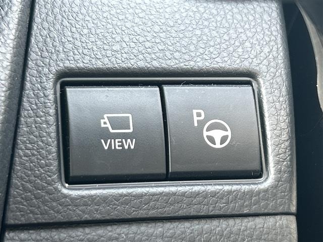 Toyota PRIUS 2024 8236856-22