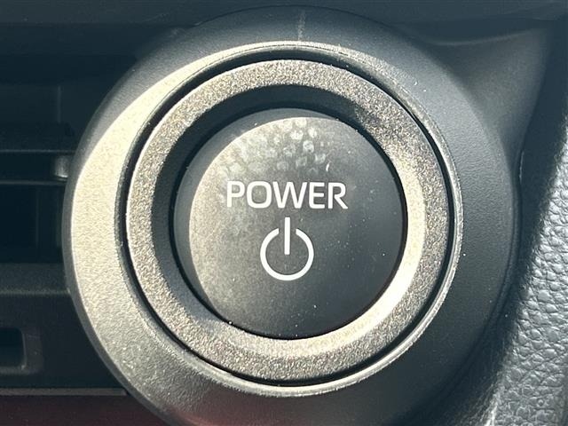 Toyota PRIUS 2024 8236856-3