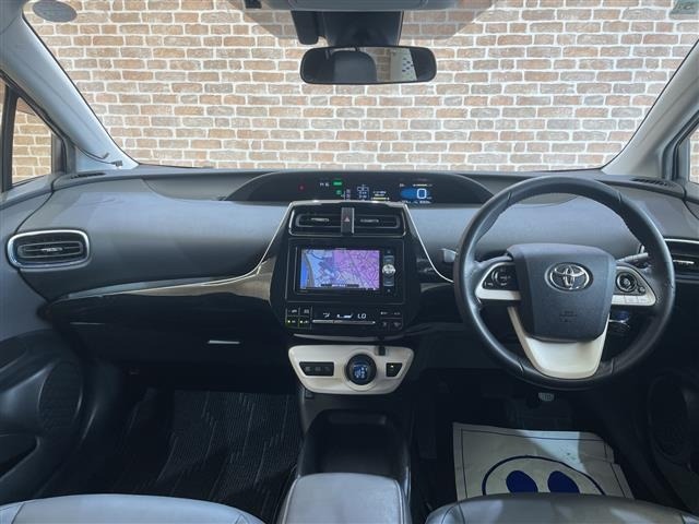 Toyota PRIUS 2016 8236858-14