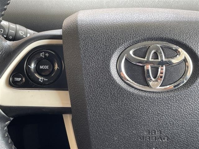 Toyota PRIUS 2016 8236858-16