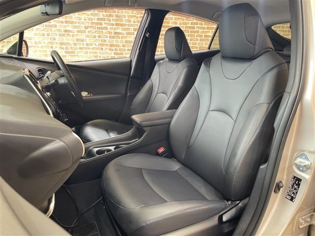 Toyota PRIUS 2016 8236858-2