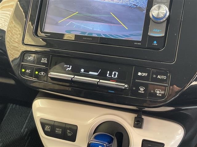 Toyota PRIUS 2016 8236858-3