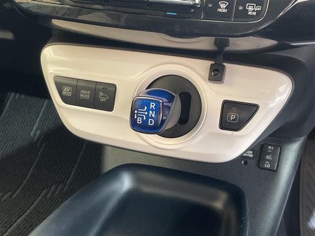Toyota PRIUS 2016 8236858-5