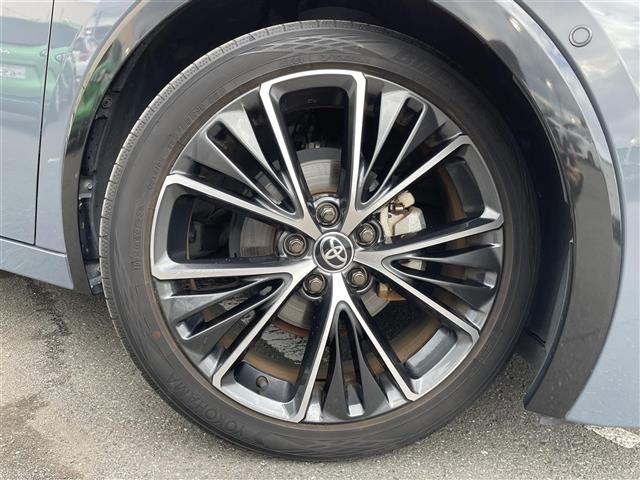 Toyota PRIUS 2023 8236859-11
