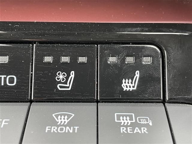 Toyota PRIUS 2023 8236859-21