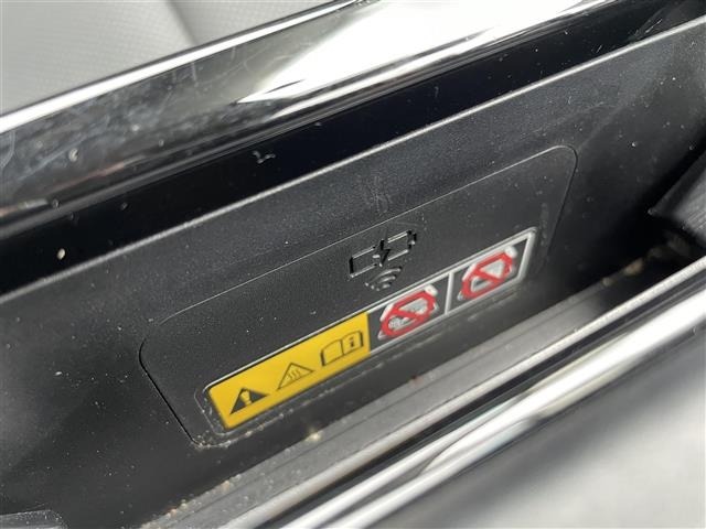 Toyota PRIUS 2023 8236859-3