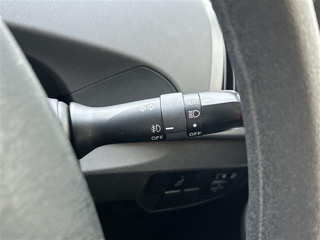 Toyota PRIUS 2016 8236860-12