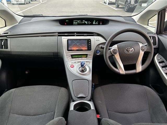 Toyota PRIUS 2016 8236860-15