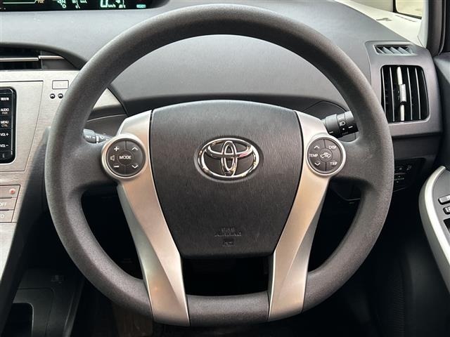 Toyota PRIUS 2016 8236860-3