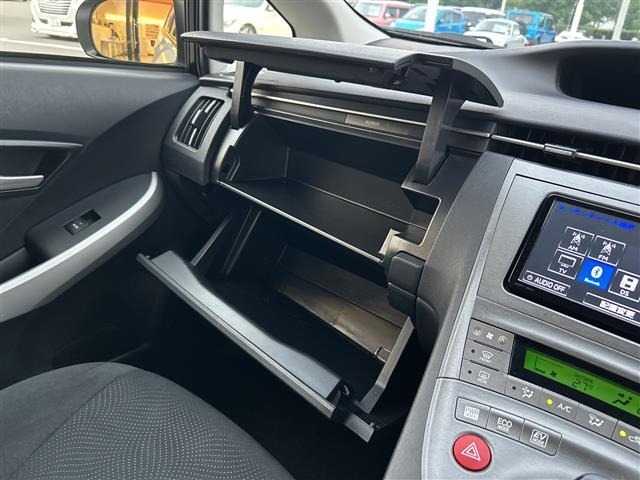 Toyota PRIUS 2016 8236860-4