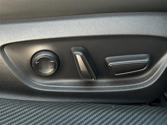 Toyota PRIUS 2025 8236869-7