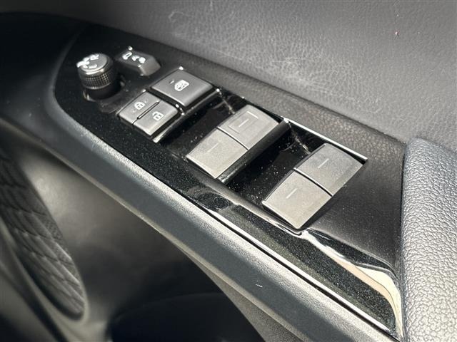 Toyota PRIUS 2019 8236872-4