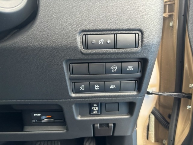 Nissan ROOX 2025 8235090-12
