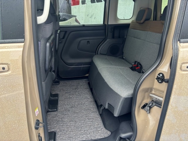 Nissan ROOX 2025 8235090-21