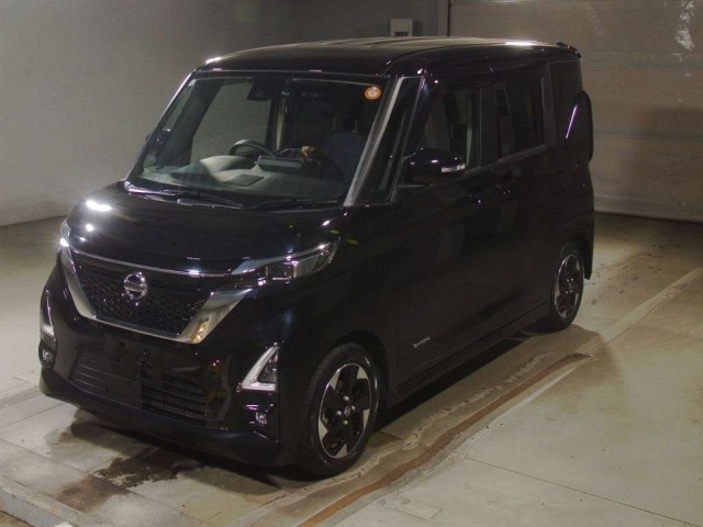 Nissan ROOX 2021 8235115-0