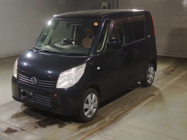 Nissan ROOX 2012 8235118-0