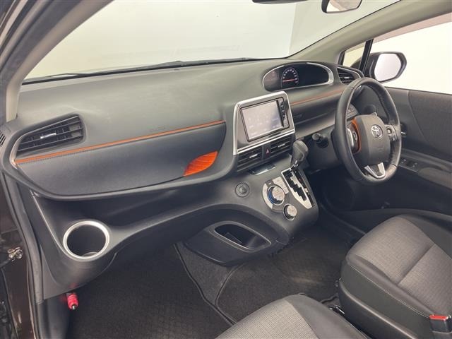 Toyota SIENTA 2019 8231763-1