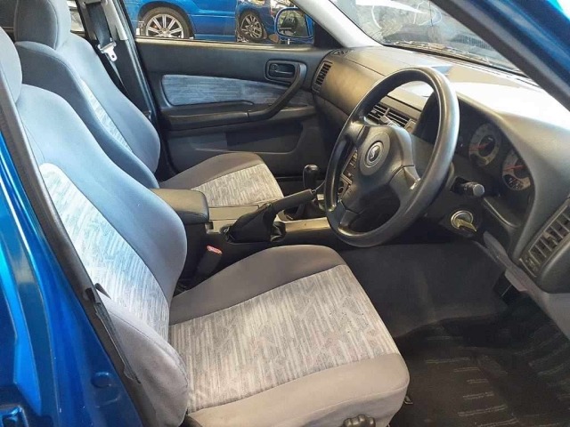 Nissan SKYLINE 2001 8234681-8