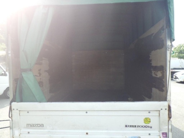Mazda TITAN 2013 8215559-5