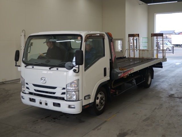 Mazda TITAN 2015 8215577-0
