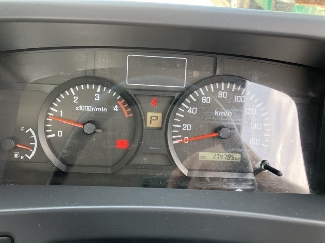 Mazda TITAN 2015 8215577-7