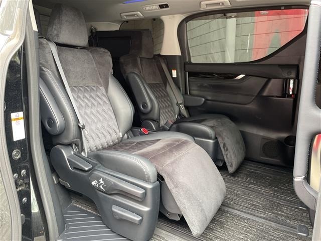Toyota VELLFIRE 2015 8233203-4