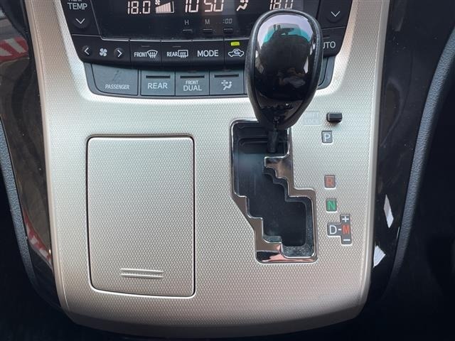 Toyota VELLFIRE 2013 8233245-20