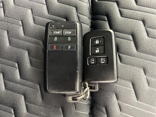 Toyota VELLFIRE 2016 8233312-17