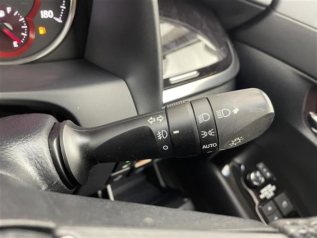 Toyota VELLFIRE 2018 8233318-16