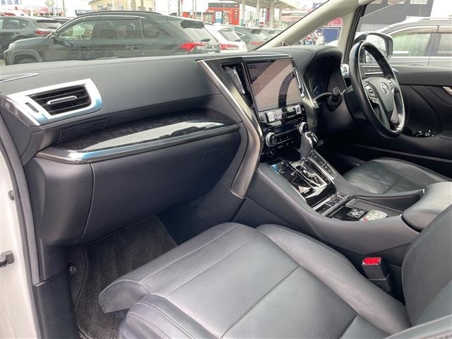Toyota VELLFIRE 2019 8233368-2