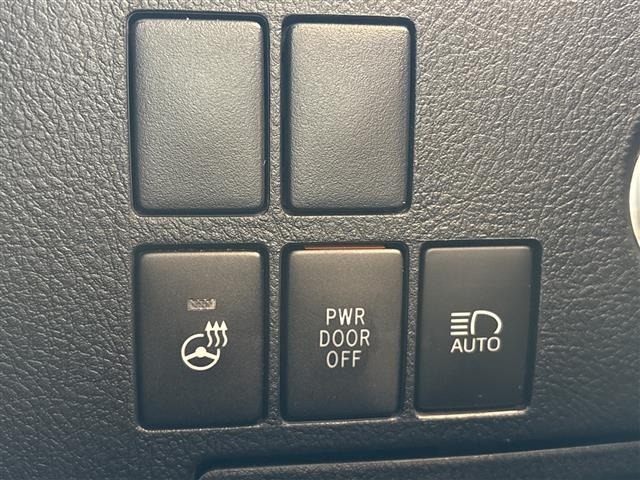 Toyota VELLFIRE 2018 8233375-1