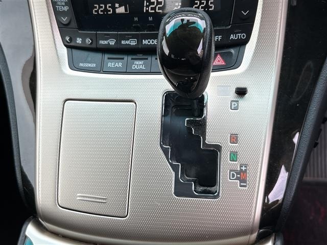 Toyota VELLFIRE 2013 8233383-21