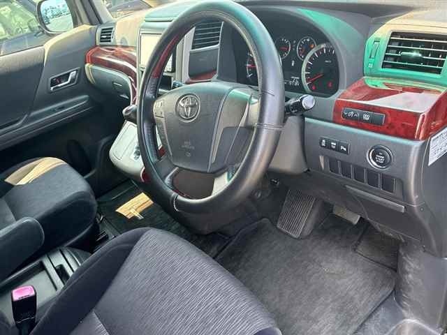Toyota ALPHARD 2011 8245912-3