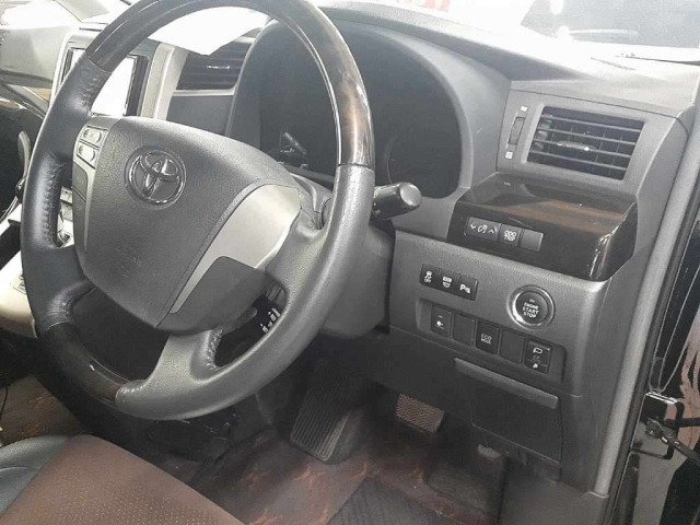 Toyota ALPHARD 2013 8246112-9