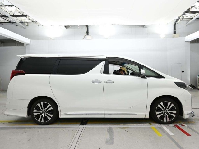 Toyota ALPHARD 2022 8246153-3