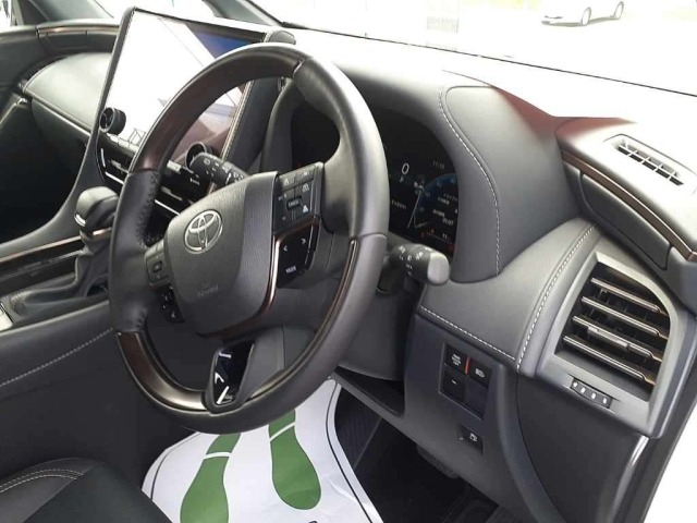 Toyota ALPHARD 2025 8246164-9