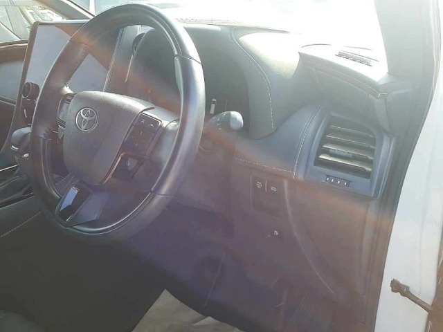 Toyota ALPHARD 2025 8246174-9