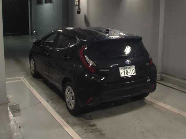 Toyota AQUA 2023 8236966-1
