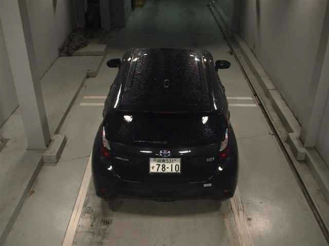 Toyota AQUA 2023 8236966-7