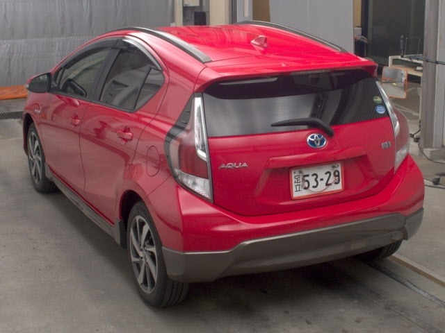 Toyota AQUA 2015 8236977-1