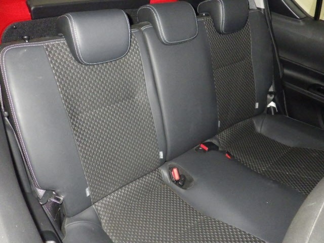 Toyota AQUA 2015 8236977-8