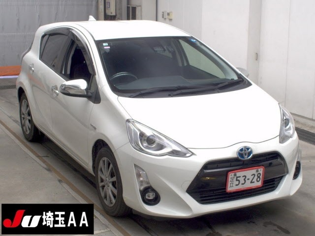 Toyota AQUA 2017 8236978-0