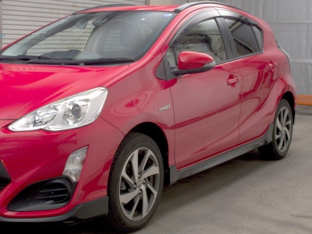 Toyota AQUA 2017 8236979-4