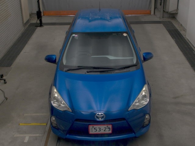 Toyota AQUA 2014 8236980-6