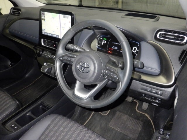 Toyota AQUA 2024 8236981-3